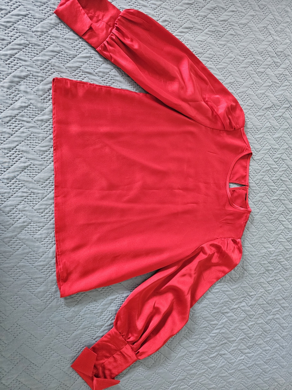 Women's Satin Puff-Sleeve Blouse - Red Size S